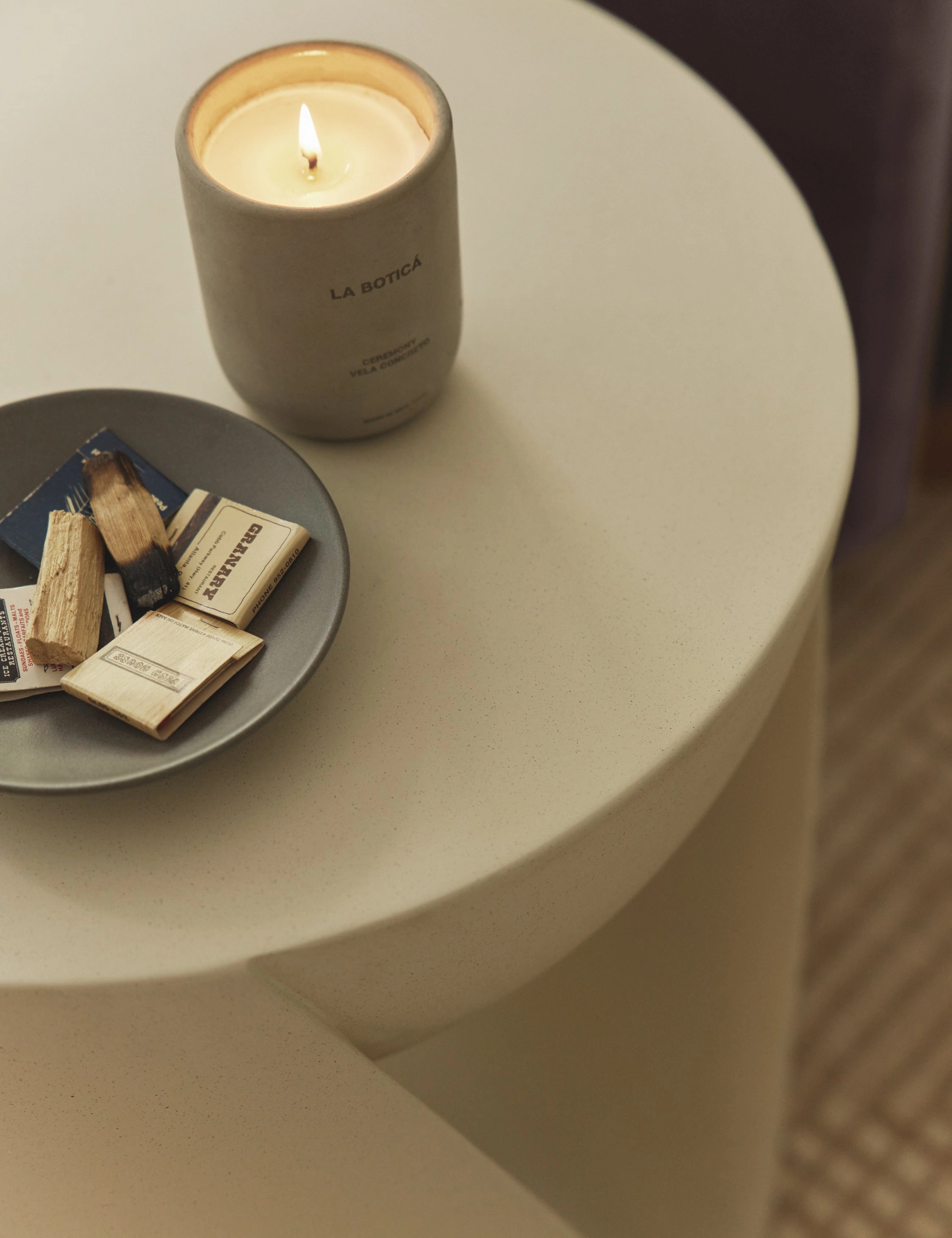 Vela Concreto Candle by La Botic