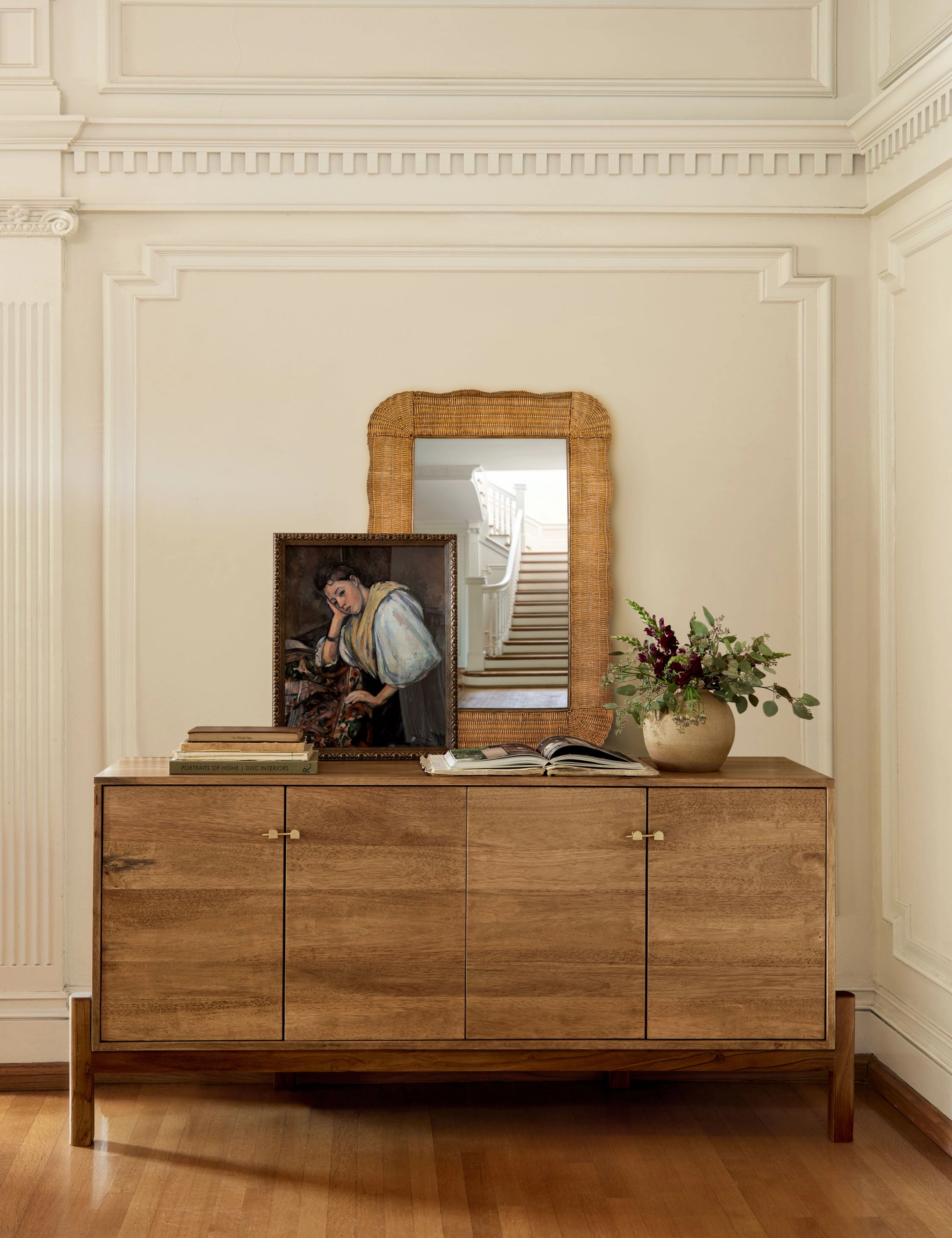 Yarely Mirror