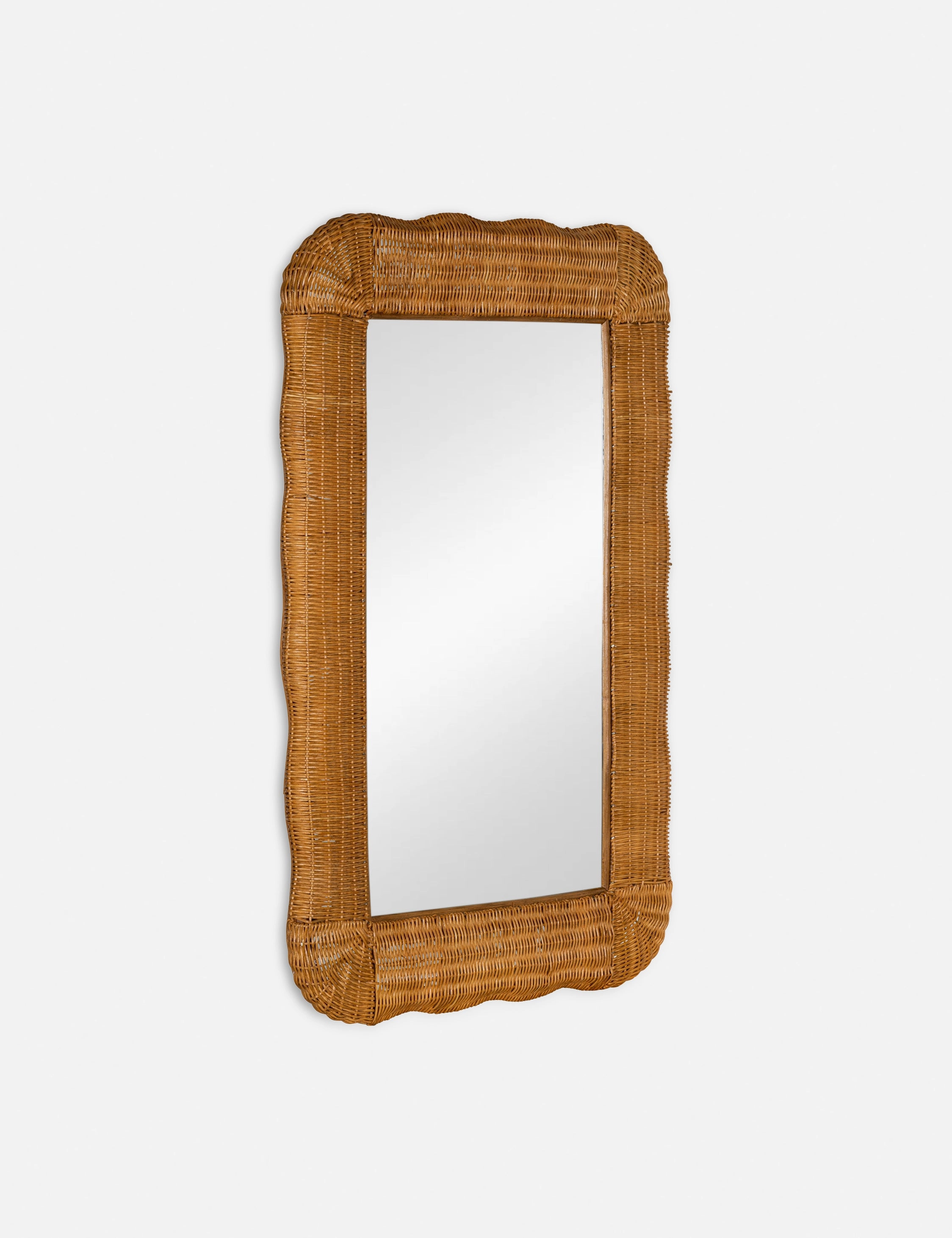 Yarely Mirror